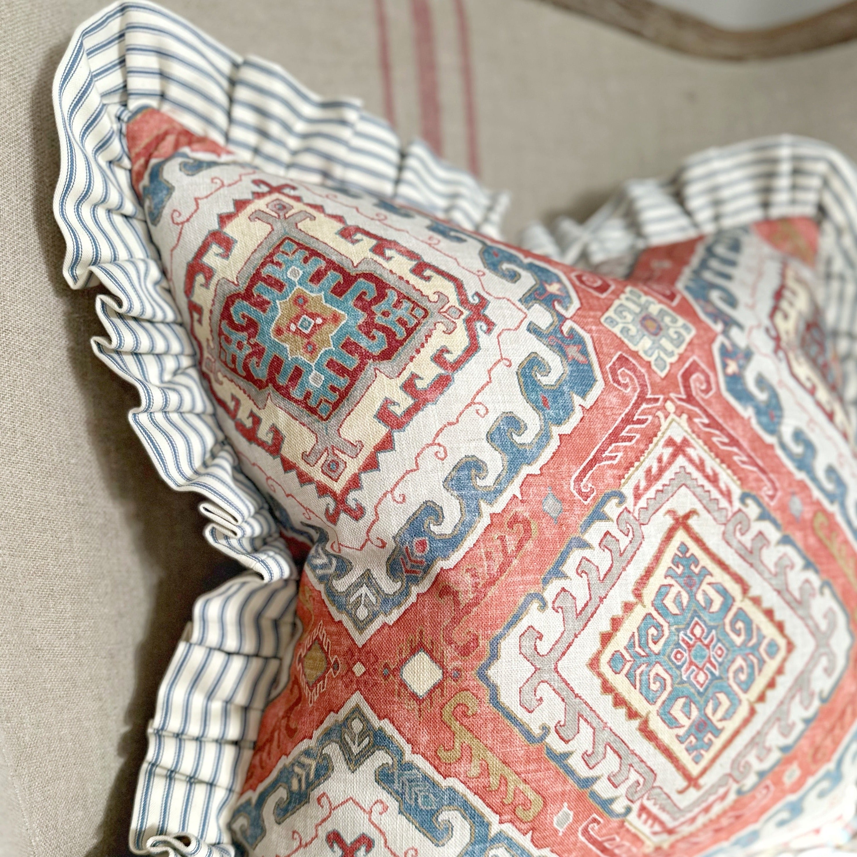 Patterned cushion cover with stripe ruffle