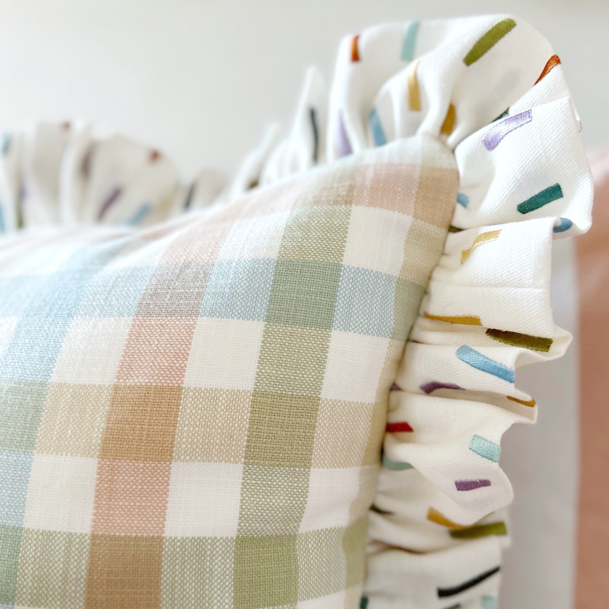Gingham cushion cover with ruffle